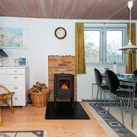 6 Person Holiday Home In Glesborg Dom wakacyjny *